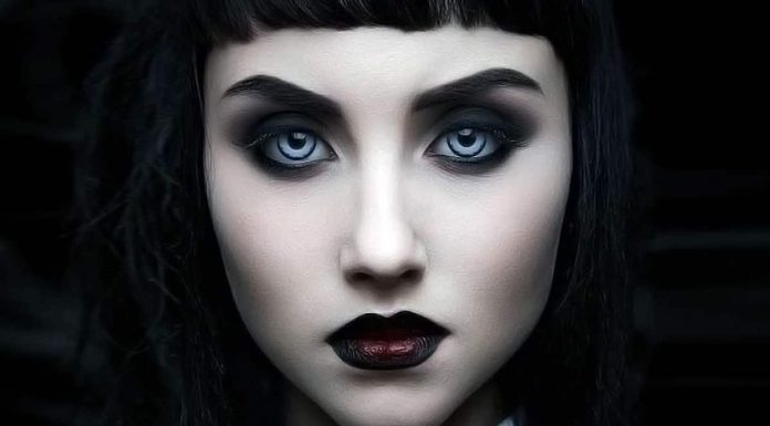Simple Looks to Create with Halloween Contact Lenses Vampire Look - Halloween Contact Lenses