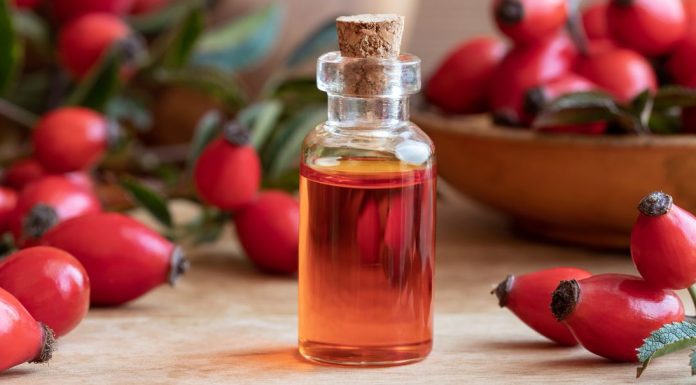 Rosehip Oil: Perks as Well as Exactly How to Utilize It on the Surface Rosehip oil