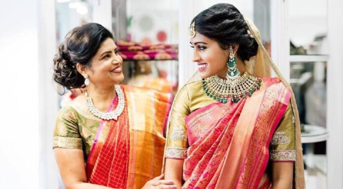 5 Essential Saree Colors to Brighten Up Your Wardrobe 5 Essential Saree Colors to Brighten Up Your Wardrobe